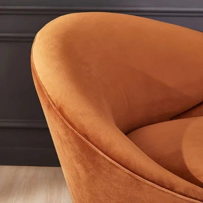 صورة أريكة كينيف الحديثة بثلاث مقاعد ذات تصميم منحني