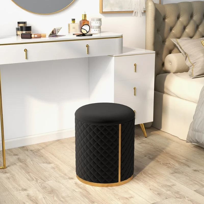 Ferla chair - an elegant design with a natural wood frame and a golden metal base.