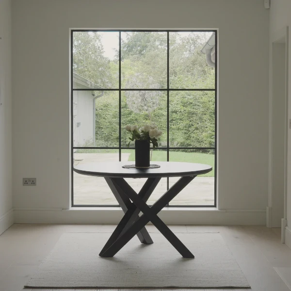 Vero Round Dining Table – Natural Wood