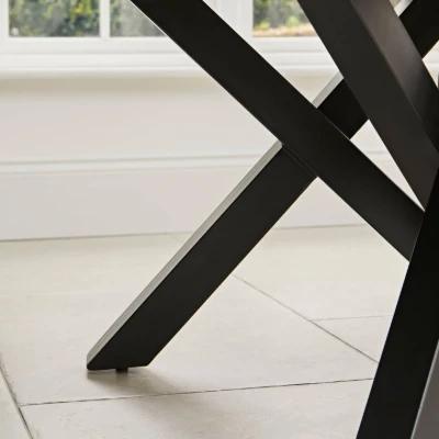 Vero Round Dining Table – Natural Wood