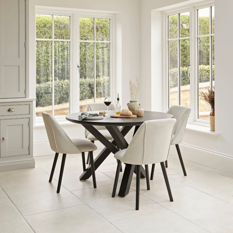 Vero Round Dining Table – Natural Wood