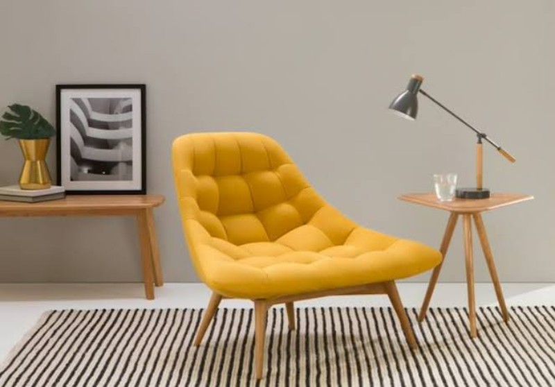 Elton Upholstered Natural wood chair
