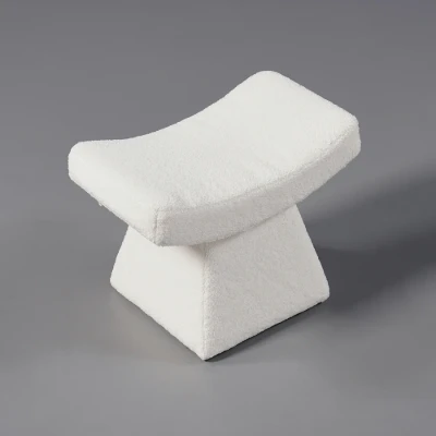 Sova Curved Ottoman – Bouclé Upholstery with Artistic Silhouette
